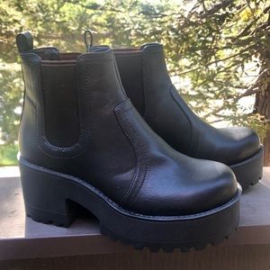 lipstik black eamon ankle boots (chelsea style) :o